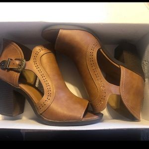 Maurices Booties 👡💕🌸